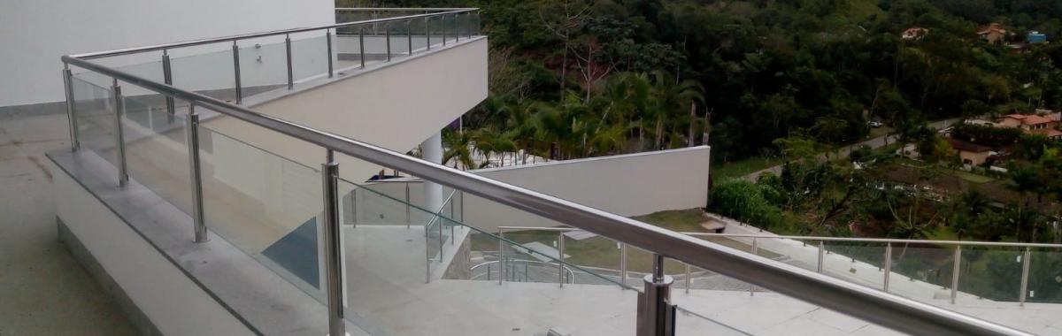 INSTALAÇÃO DE CORRIMÃO DE VIDRO INSTALAÇÃO DE CORRIMÃO DE VIDRO