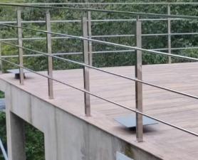 CORRIMÃO DE ALUMÍNIO NA PENHA