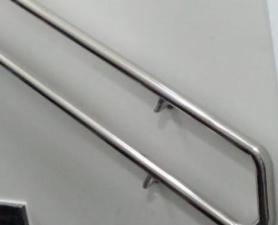 CORRIMÃO DE PAREDE DE ALUMÍNIO
