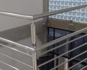 GUARDA CORPO DE ALUMÍNIO ZONA NORTE