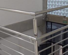 GUARDA CORPO DE ALUMÍNIO ZONA SUL