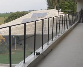 GUARDA CORPO DE ALUMÍNIO