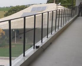 GUARDA CORPO DE FERRO ZONA LESTE